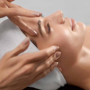 HIGIENE Y TRATAMIENTOS FACIALES